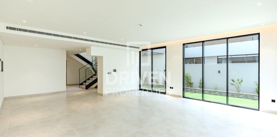 Villa à Dubai Land, Dubai, 3 chambres, 281.59 m², № 129868