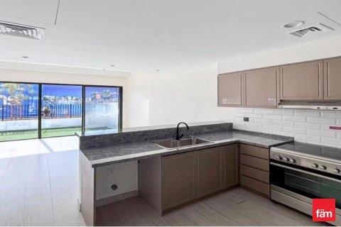 Купить таунхаус в Дубае: 4 спальни, 144м², № 86076 - фото 12