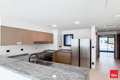 Купить таунхаус в Дубае: 4 спальни, 144м², № 86076 - фото 5