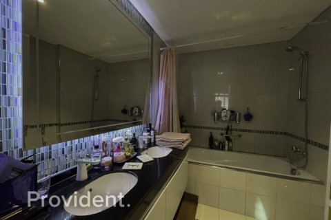 Appartement à DAMAC HEIGHTS à Dubai Marina, Dubai, 1 chambre, 81.8 m², № 30746 - photo 9