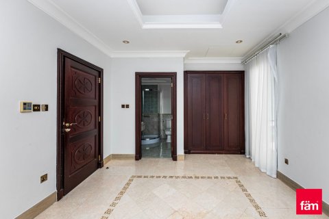 Villa en Palm Jumeirah, Dubai, 4 dormitorios, 677.5 m², № 8538 - foto 19