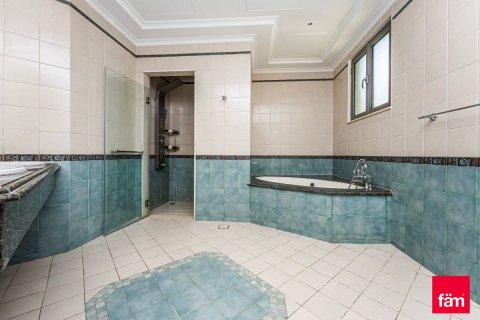 Villa en Palm Jumeirah, Dubai, 4 dormitorios, 677.5 m², № 8538 - foto 11