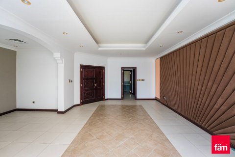 Villa en Palm Jumeirah, Dubai, 4 dormitorios, 677.5 m², № 8538 - foto 8