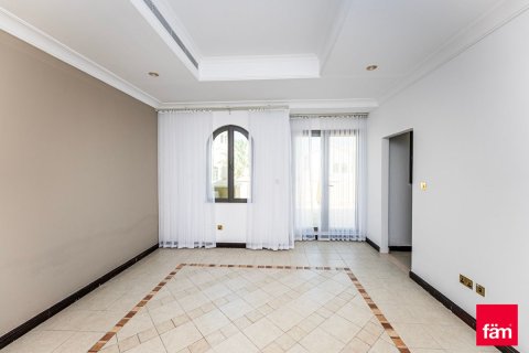 Villa en Palm Jumeirah, Dubai, 4 dormitorios, 677.5 m², № 8538 - foto 13