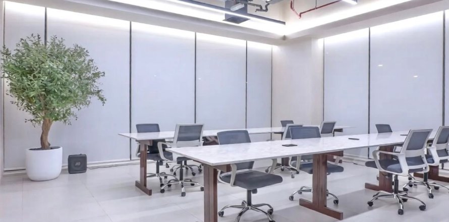 Офис в Мирдифом, Дубай, 195.9м², № 96255