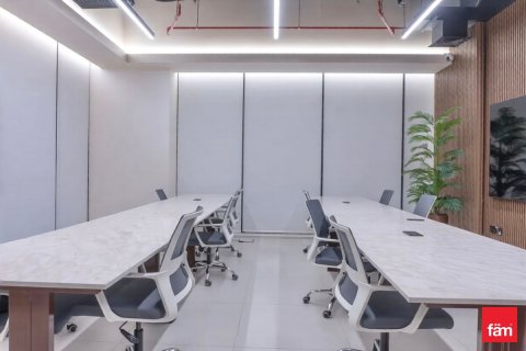 Снять в аренду офис в Мирдифом, Дубай: 195.9м², № 96255 - фото 7