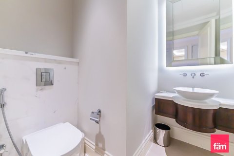 Hotel Apartamento en Downtown Dubai (Downtown Burj Dubai), Dubai, 1 dormitorio, 84.1 m², № 96254 - foto 3