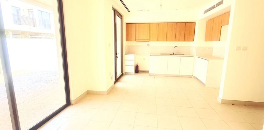 Villa in Dubai 3 bedrooms, 129.9 sq.m. № 50884