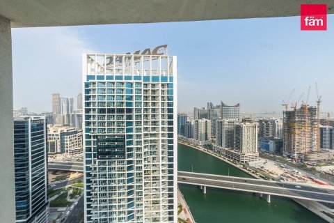 Apartment in Business Bay, Dubai 2 bedrooms, 132.4 sq.m. № 139509 - photo 20