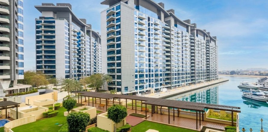 Apartment in Palm Jumeirah, Dubai 2 bedrooms, 179.8 sq.m. № 109416