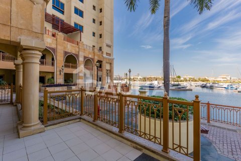 Townhouse in Marina Residences, Palm Jumeirah, Dubai 2 bedrooms, 371 sq.m. № 105460 - photo 2