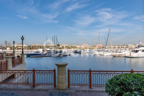 Maison de ville à Marina Residences, Palm Jumeirah, Dubai, 2 chambres, 371 m², № 105460
