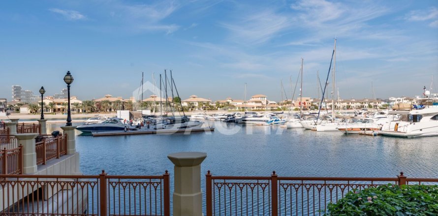 Townhouse in Marina Residences, Palm Jumeirah, Dubai 2 bedrooms, 371 sq.m. № 105460