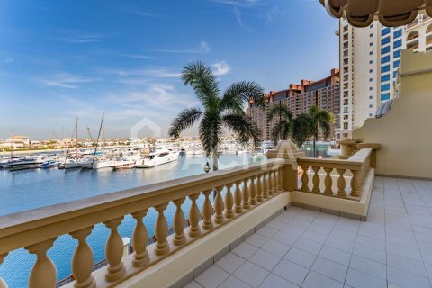 Townhouse in Marina Residences, Palm Jumeirah, Dubai 2 bedrooms, 371 sq.m. № 105460 - photo 6