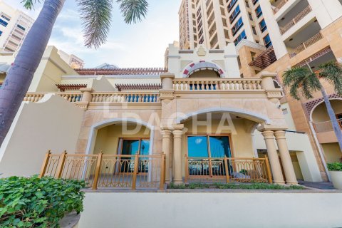 Townhouse in Marina Residences, Palm Jumeirah, Dubai 2 bedrooms, 371 sq.m. № 105460 - photo 5