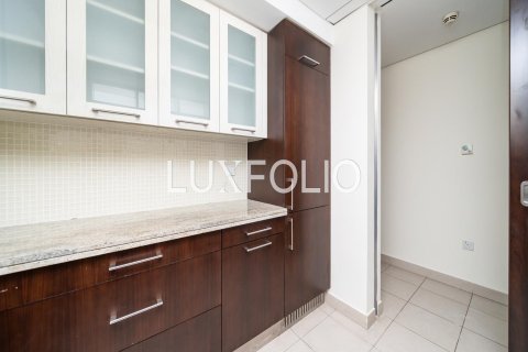 Apartment in Downtown Dubai (Downtown Burj Dubai), Dubai 1 bedroom, 85 sq.m. № 45297 - photo 2