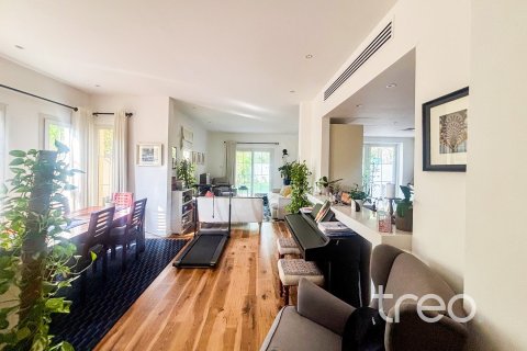 Villa in The Springs, Dubai 3 bedrooms, 250.19 sq.m. № 134668 - photo 4