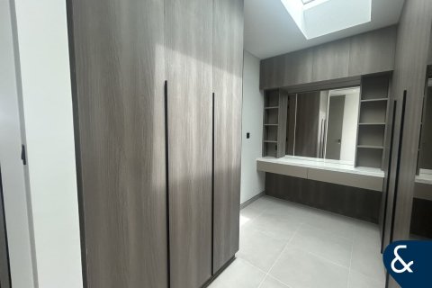 Villa in Tilal Al Ghaf, Dubai 4 bedrooms, 432 sq.m. № 76693 - photo 16