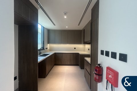 Villa in Tilal Al Ghaf, Dubai 4 bedrooms, 432 sq.m. № 76693 - photo 3