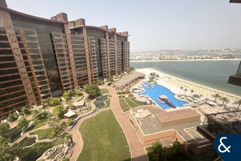 Apartment in Tiara Residences, Palm Jumeirah, Dubai 1 bedroom, 124 sq.m. № 76691 - photo 1