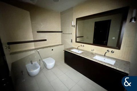 Apartment in Tiara Residences, Palm Jumeirah, Dubai 1 bedroom, 124 sq.m. № 76691 - photo 10