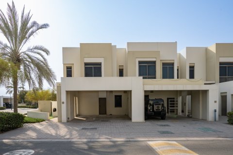 Adosado en Noor Townhouses, Town Square, Dubai, 4 dormitorios, 264.9 m², № 134022 - foto 2
