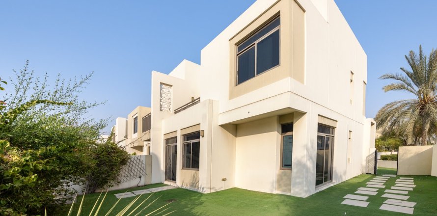 Adosado en Noor Townhouses, Town Square, Dubai, 4 dormitorios, 264.9 m², № 134022