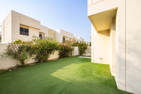 Adosado en Noor Townhouses, Town Square, Dubai, 4 dormitorios, 264.9 m², № 134022 - foto 4
