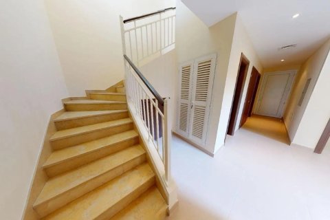 Villa en Dubai Silicon Oasis, Dubai, 4 dormitorios, 349.97 m², № 134020 - foto 4