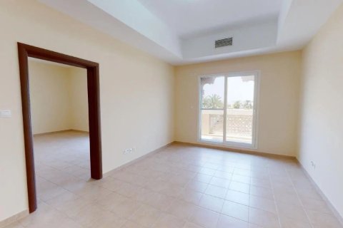 Villa en Dubai Silicon Oasis, Dubai, 4 dormitorios, 349.97 m², № 134020 - foto 6