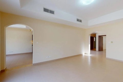 Villa en Dubai Silicon Oasis, Dubai, 4 dormitorios, 349.97 m², № 134020