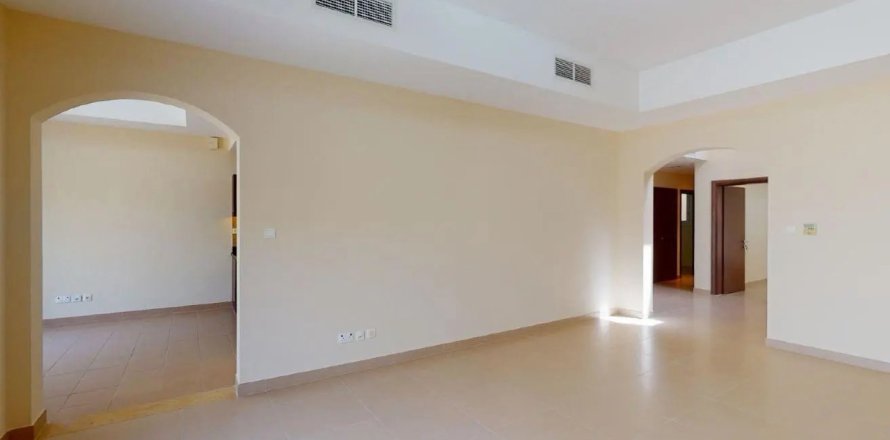 Villa en Dubai Silicon Oasis, Dubai, 4 dormitorios, 349.97 m², № 134020