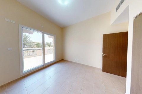 Villa en Dubai Silicon Oasis, Dubai, 4 dormitorios, 349.97 m², № 134020 - foto 14