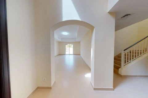 Villa en Dubai Silicon Oasis, Dubai, 4 dormitorios, 349.97 m², № 134020 - foto 3