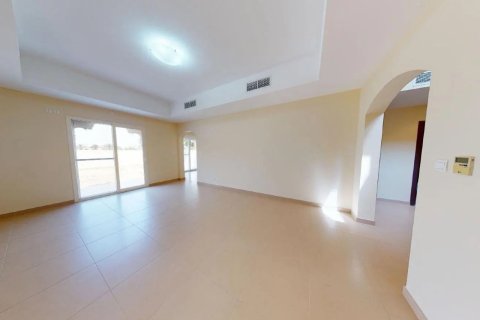 Villa en Dubai Silicon Oasis, Dubai, 4 dormitorios, 349.97 m², № 134020 - foto 10