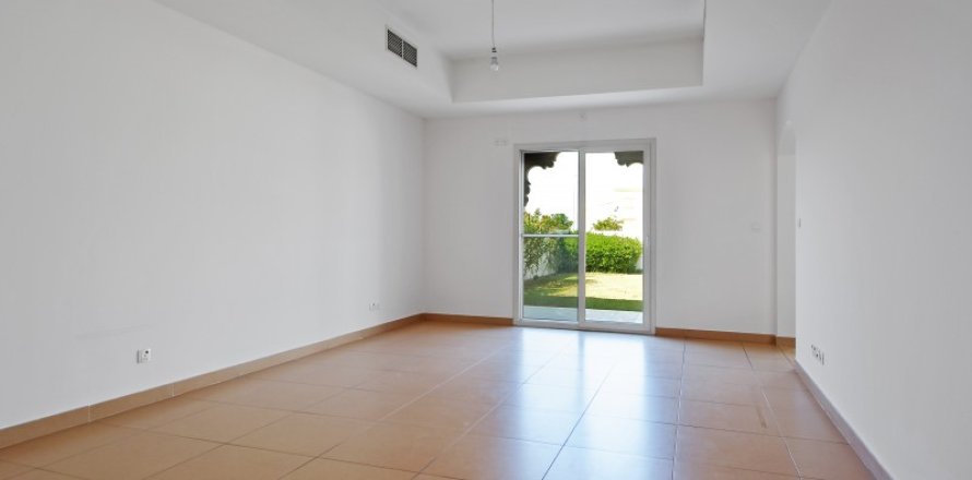 Villa in Dubai Silicon Oasis, Dubai 3 bedrooms, 368.17 sq.m. № 134018