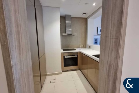 Apartamento en Paramount Tower Hotel & Residences, Business Bay, Dubai, 2 dormitorios, 130 m², № 74643 - foto 9