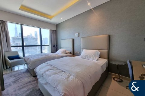 Apartamento en Paramount Tower Hotel & Residences, Business Bay, Dubai, 2 dormitorios, 130 m², № 74643 - foto 8