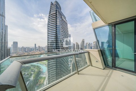 Apartment in Burj Vista, Downtown Dubai (Downtown Burj Dubai), Dubai 3 bedrooms, 196 sq.m. № 7470 - photo 2