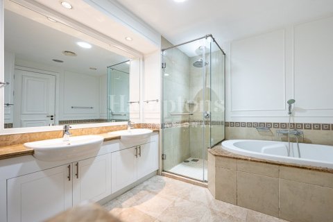 Apartamento en FIVE Palm Jumeirah, Palm Jumeirah, Dubai, 2 dormitorios, 160.50015183 m², № 63582 - foto 4