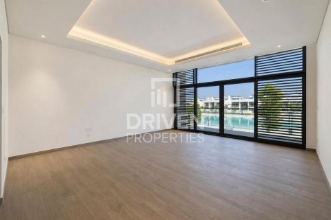 Снять в аренду виллу в District One, Мохаммед Бин Рашид Сити, Дубай: 6 спален, 1124.96м², № 134267 - фото 12