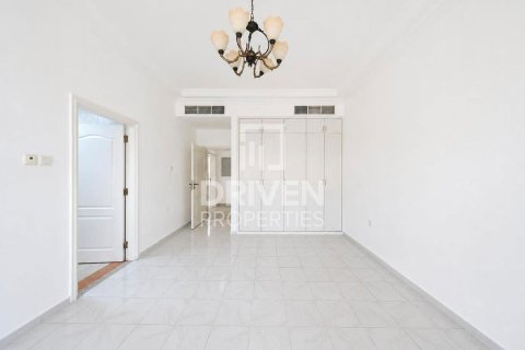 Villa in Al Barsha, Dubai 5 bedrooms, 1394.01 sq.m. № 134272 - photo 22