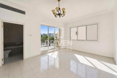 Villa in Al Barsha, Dubai 5 bedrooms, 1394.01 sq.m. № 134272 - photo 21