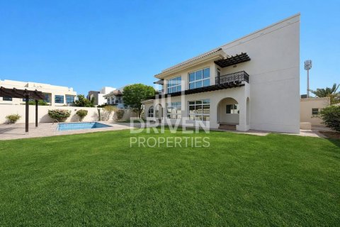 Villa in Al Barsha, Dubai 5 bedrooms, 1394.01 sq.m. № 134272 - photo 28