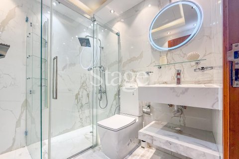 Apartment in Business Bay, Dubai 2 bedrooms, 106 sq.m. № 122077 - photo 7