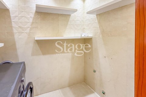 Apartment in Business Bay, Dubai 2 bedrooms, 106 sq.m. № 122077 - photo 14