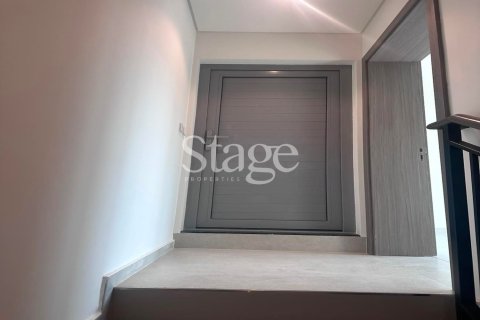Townhouse in Dubai 4 bedrooms, 113 sq.m. № 122079 - photo 23