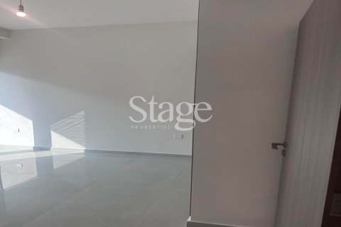 Townhouse in Dubai 4 bedrooms, 113 sq.m. № 122079 - photo 12