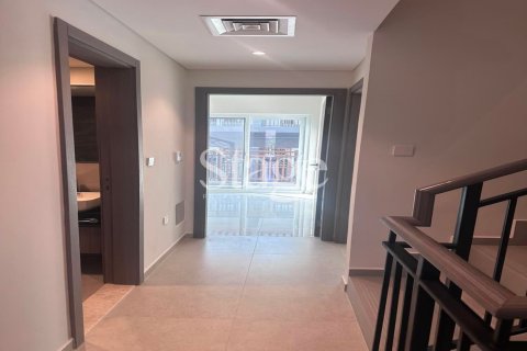 Townhouse in Dubai 4 bedrooms, 113 sq.m. № 122079 - photo 7