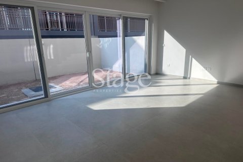 Townhouse in Dubai 4 bedrooms, 113 sq.m. № 122079 - photo 2